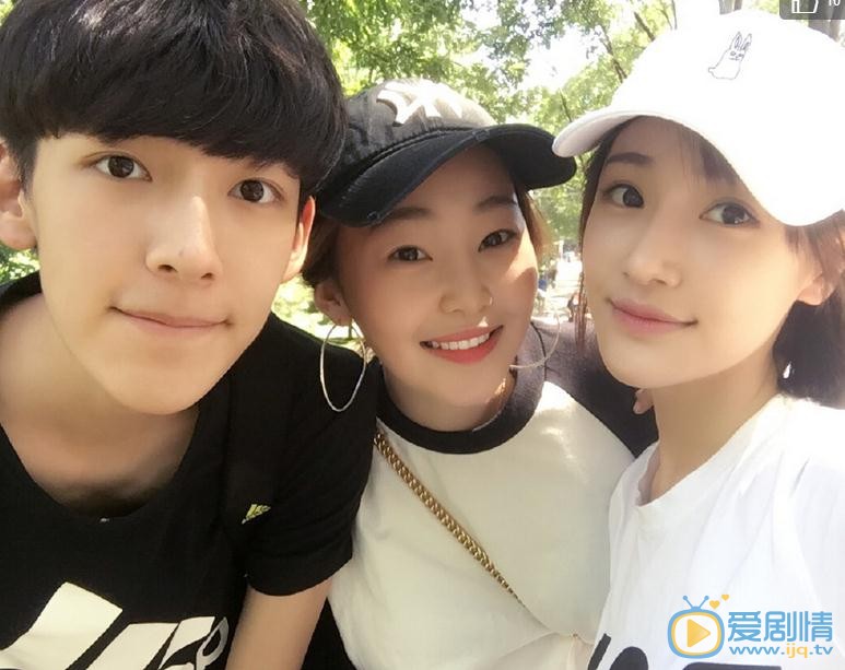 高晴朋友合照 高晴高清写真_高晴高清剧照