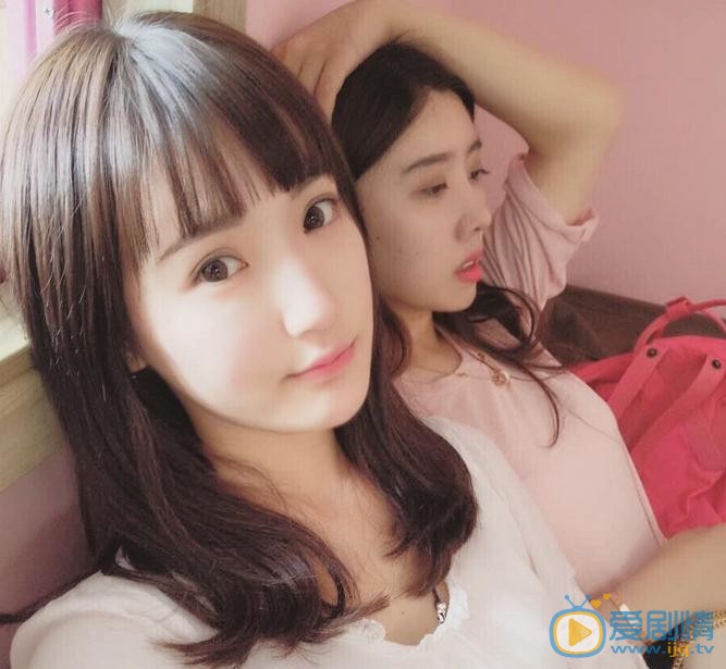 高晴朋友合照 高晴高清写真_高晴高清剧照