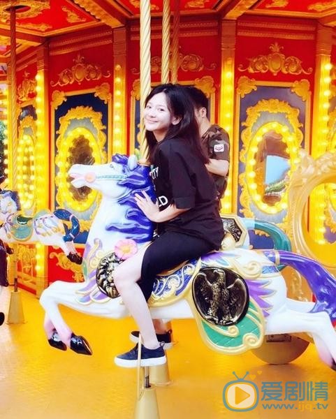李昕芸生活照 李昕芸高清写真_李昕芸高清剧照