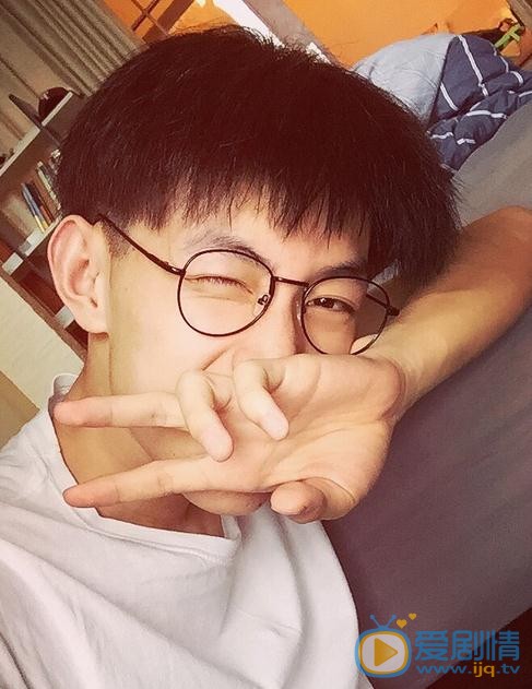 肖大千生活照 肖大千高清写真_肖大千高清剧照