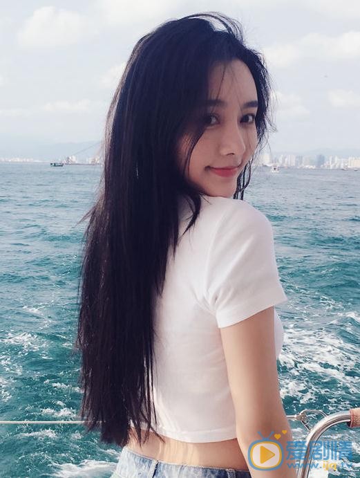 闫笑生活照 闫笑高清写真_闫笑高清剧照