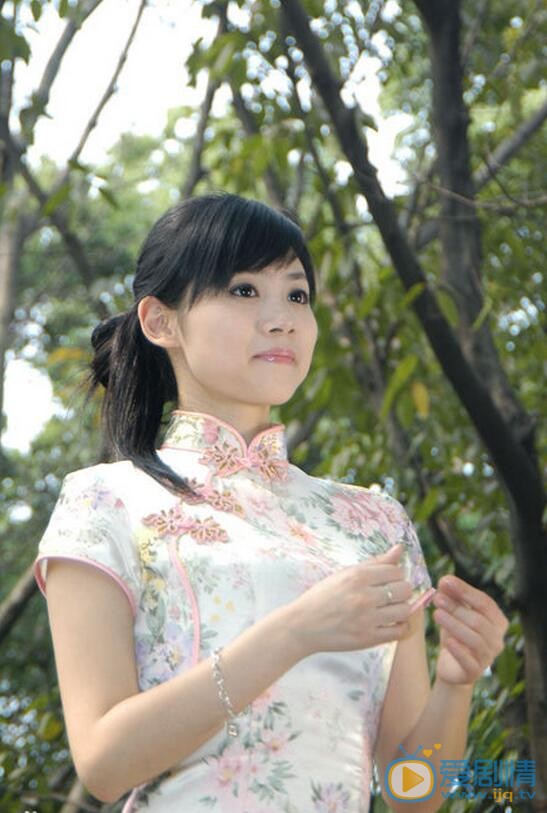 孙文婷校园写真 孙文婷高清写真_孙文婷高清剧照