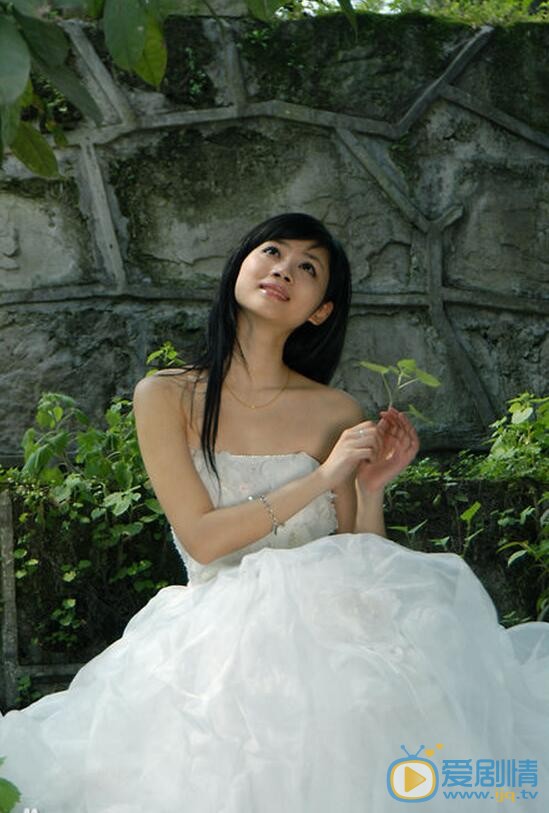 孙文婷校园写真 孙文婷高清写真_孙文婷高清剧照