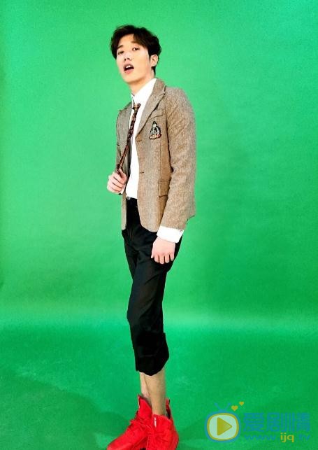 李嘉铭制服写真 李嘉铭高清写真_李嘉铭高清剧照