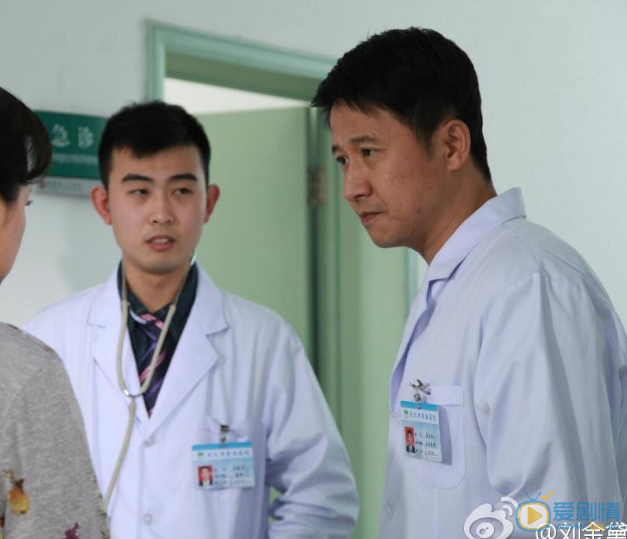 张国强《谁是爸爸》剧照 张国强高清写真_张国强高清剧照