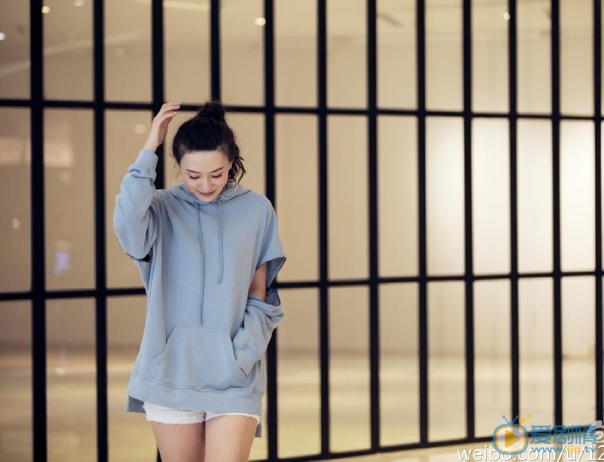 高磊鑫时尚街拍 高磊鑫高清写真_高磊鑫高清剧照
