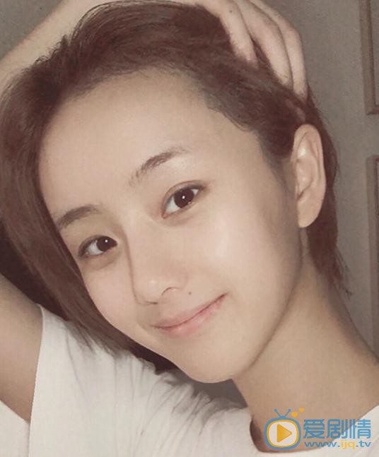 邓欣俏丽短发 邓欣高清写真_邓欣高清剧照