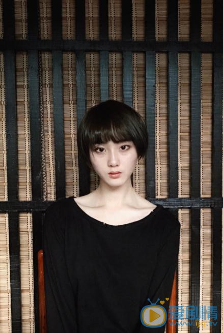 邓欣俏丽短发 邓欣高清写真_邓欣高清剧照