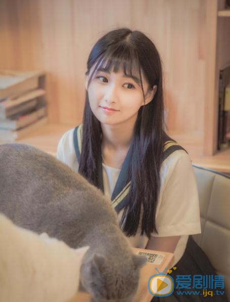 戚蓝尹写真《猫》 戚蓝尹高清写真_戚蓝尹高清剧照