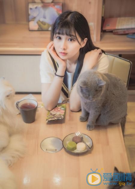 戚蓝尹写真《猫》 戚蓝尹高清写真_戚蓝尹高清剧照
