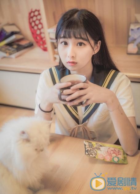 戚蓝尹写真《猫》 戚蓝尹高清写真_戚蓝尹高清剧照