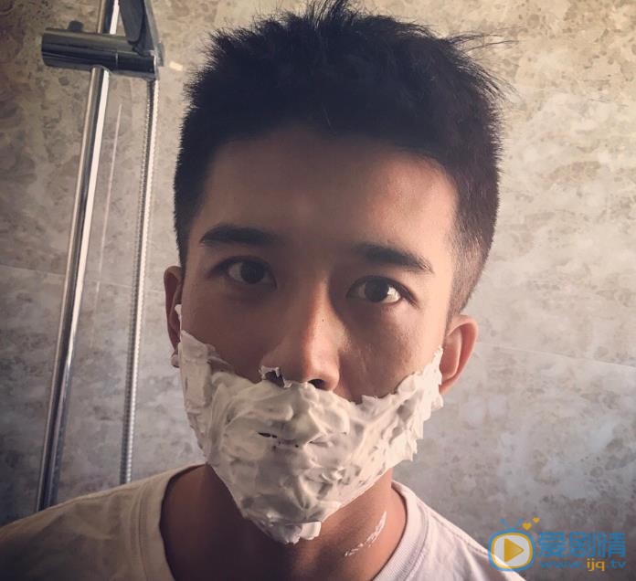 孙绍龙生活照 孙绍龙高清写真_孙绍龙高清剧照