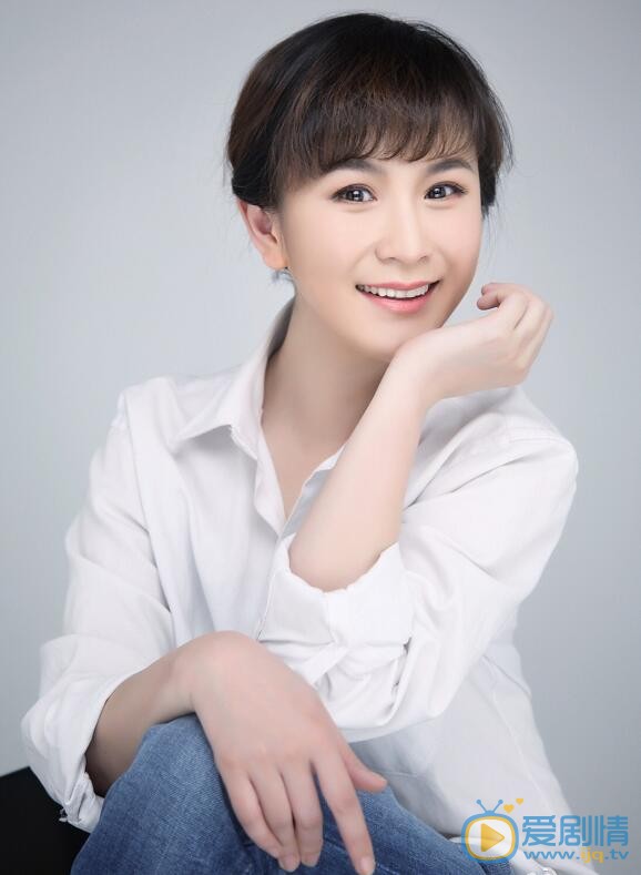  国民大生活赵燕是谁演的？赵燕扮演者洛葳个人资料及生活写真照欣赏