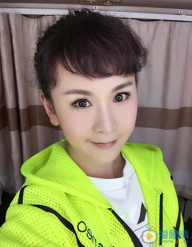  国民大生活赵燕是谁演的？赵燕扮演者洛葳个人资料及生活写真照欣赏