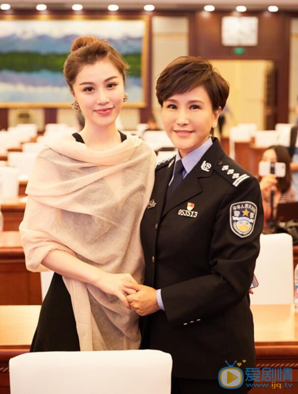 王茜活动照 王茜高清写真_王茜高清剧照