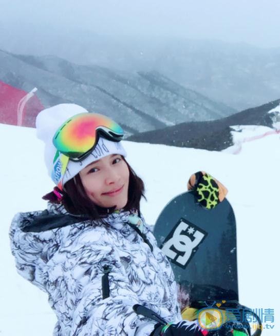 蔡蝶雪地照 蔡蝶高清写真_蔡蝶高清剧照
