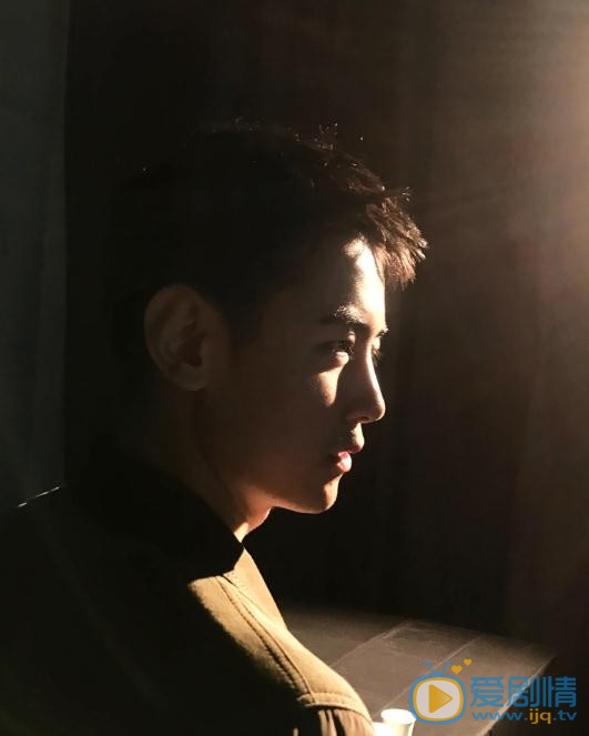 纪凌尘生活照 纪凌尘高清写真_纪凌尘高清剧照