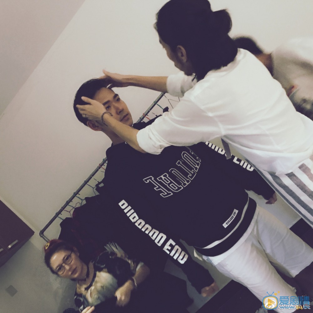 赵泓晨生活照 赵泓晨高清写真_赵泓晨高清剧照