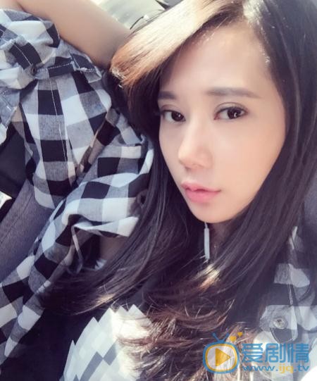 李夏佩生活照 李夏佩高清写真_李夏佩高清剧照