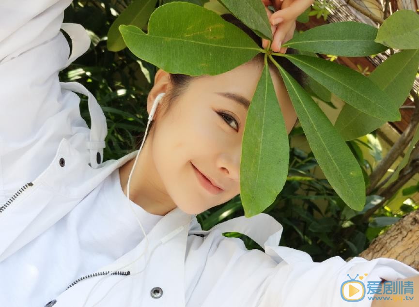 李明珠生活照 李明珠高清写真_李明珠高清剧照