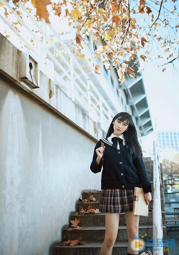 杨净如制服写真 杨净如高清写真_杨净如高清剧照