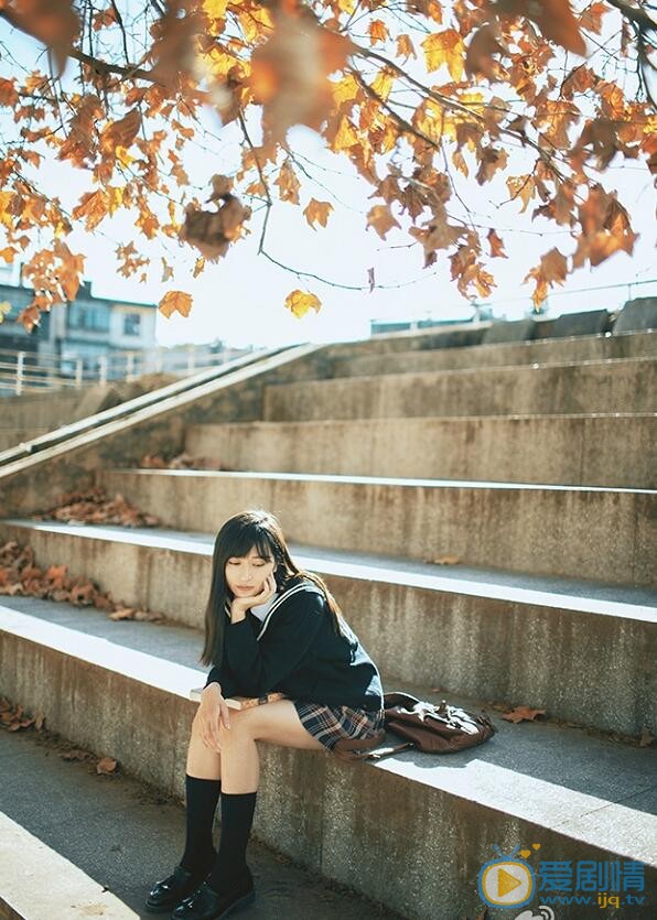 杨净如制服写真 杨净如高清写真_杨净如高清剧照