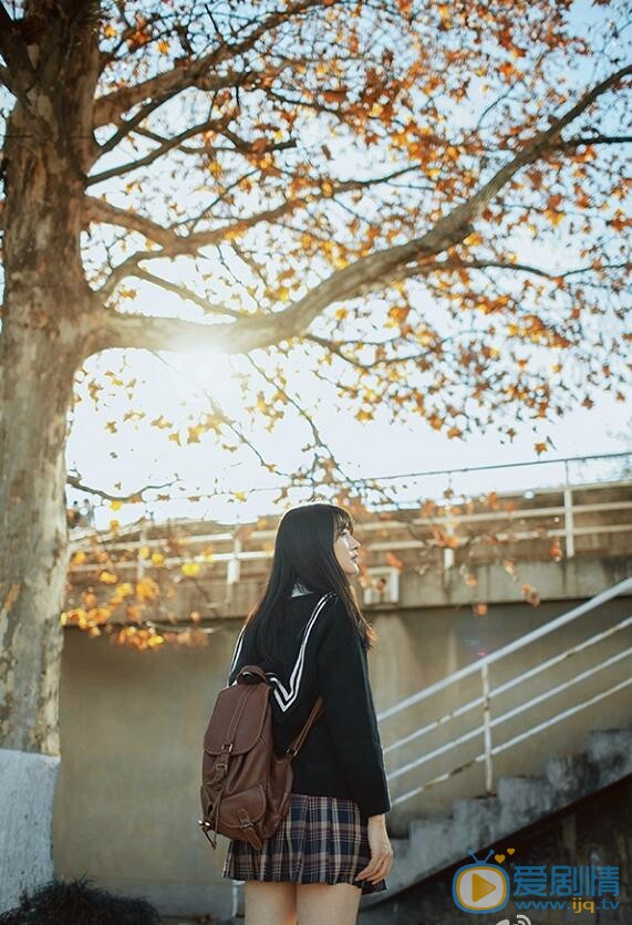 杨净如制服写真 杨净如高清写真_杨净如高清剧照