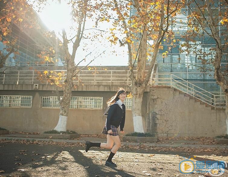 杨净如制服写真 杨净如高清写真_杨净如高清剧照