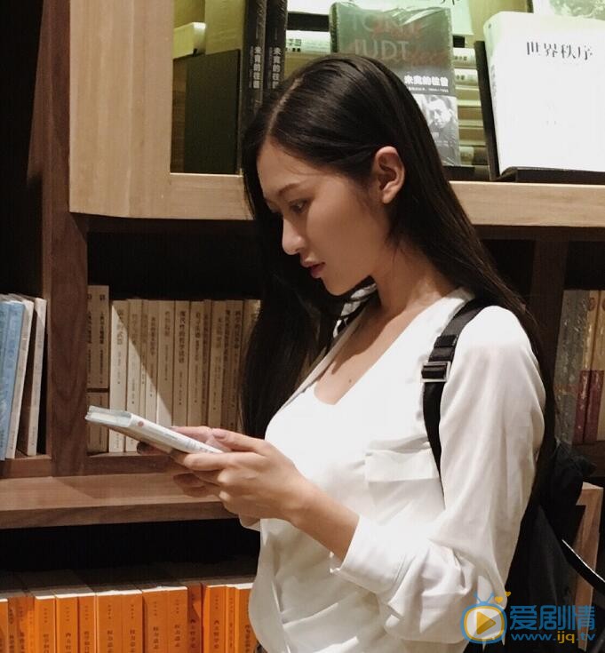 杨净如生活照 杨净如高清写真_杨净如高清剧照