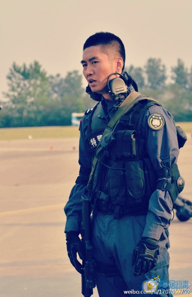 何达军旅剧照 何达高清写真_何达高清剧照