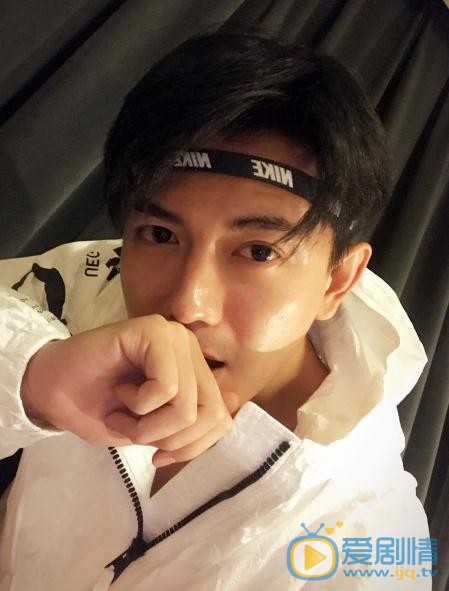 李亭哲生活照 李亭哲高清写真_李亭哲高清剧照