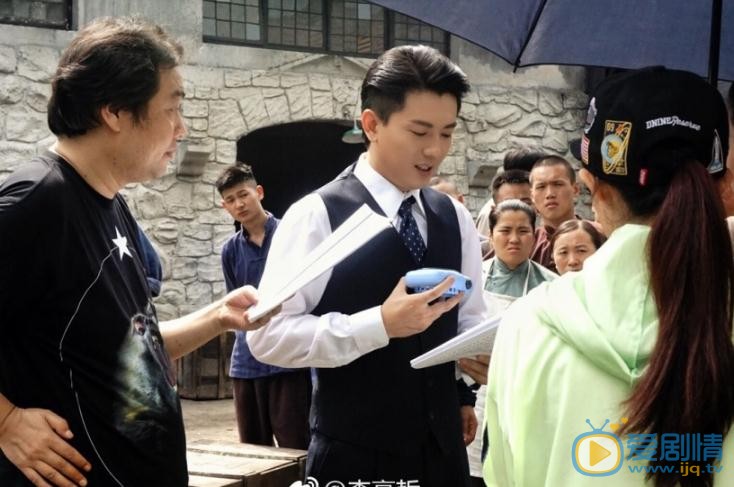 李亭哲片场照 李亭哲高清写真_李亭哲高清剧照