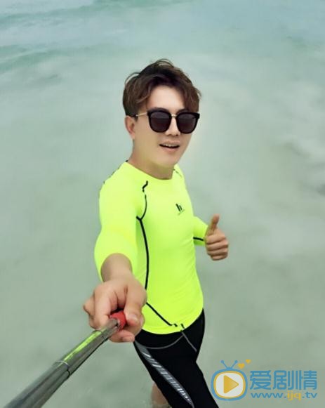 李亭哲生活照 李亭哲高清写真_李亭哲高清剧照