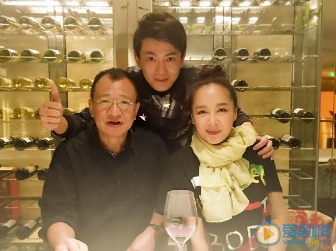 李亭哲片场照 李亭哲高清写真_李亭哲高清剧照