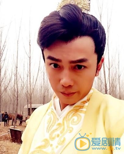 李亭哲片场照 李亭哲高清写真_李亭哲高清剧照