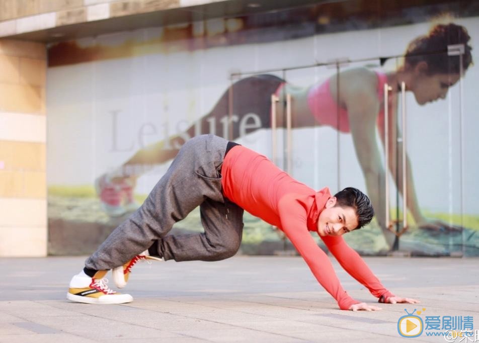 朱晓辉极限运动照 朱晓辉高清写真_朱晓辉高清剧照