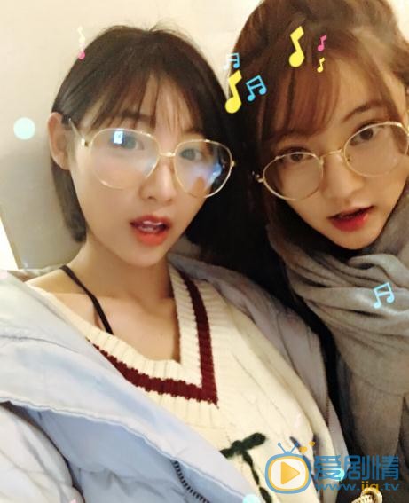 陈一雯与人合照 陈一雯高清写真_陈一雯高清剧照