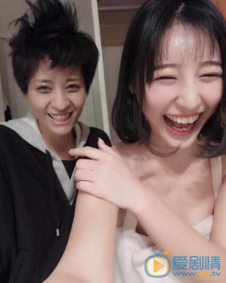 陈一雯与人合照 陈一雯高清写真_陈一雯高清剧照