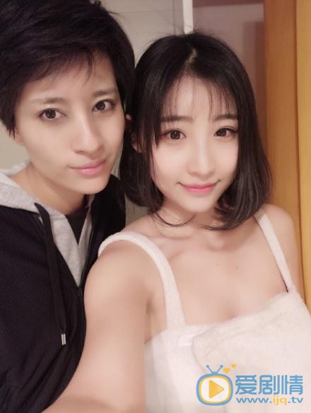 陈一雯与人合照 陈一雯高清写真_陈一雯高清剧照