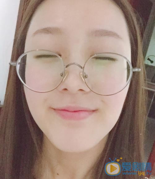 苑乔生活照 苑乔高清写真_苑乔高清剧照