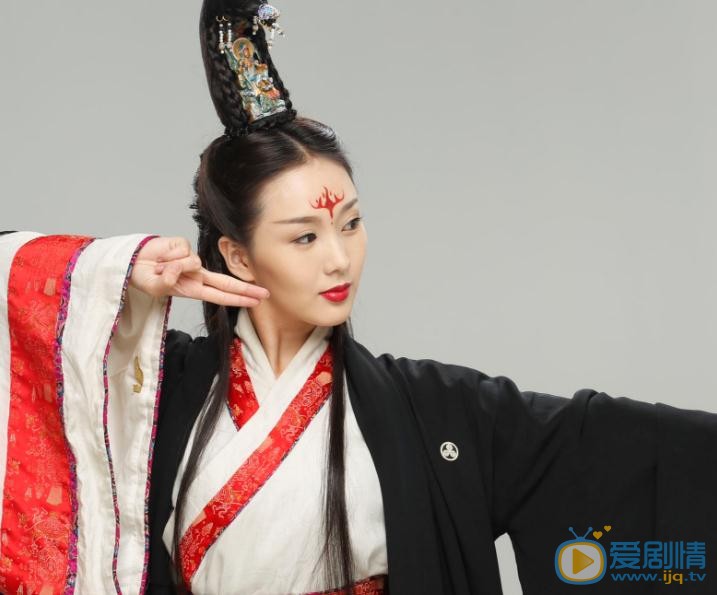 苑乔《我的同桌是极品》剧照 苑乔高清写真_苑乔高清剧照