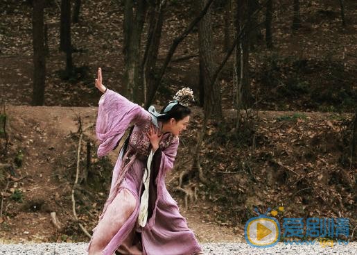 苑乔《我的同桌是极品》剧照 苑乔高清写真_苑乔高清剧照