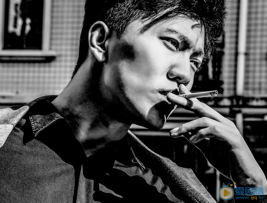 单明凯黑白大片 单明凯高清写真_单明凯高清剧照