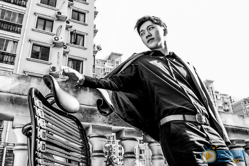 单明凯黑白大片 单明凯高清写真_单明凯高清剧照