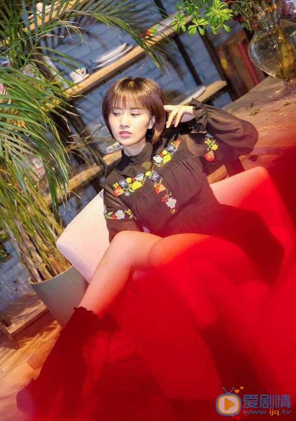 梁缘甜美写真 梁缘高清写真_梁缘高清剧照
