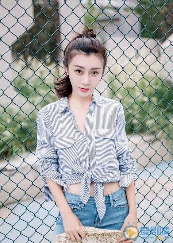 李小娇街拍写真 李小娇高清写真_李小娇高清剧照