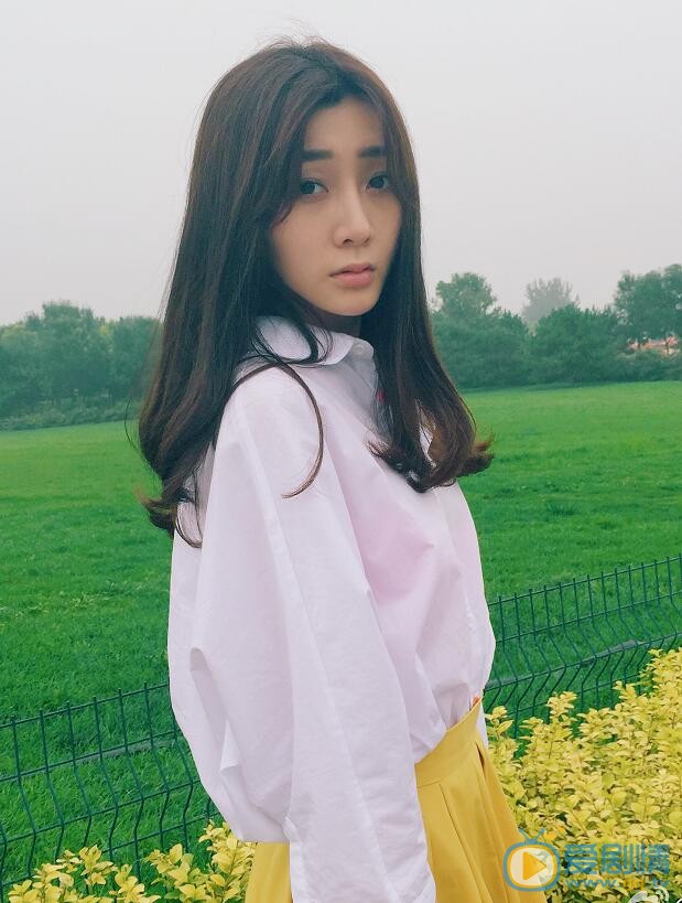 李小娇街拍写真 李小娇高清写真_李小娇高清剧照