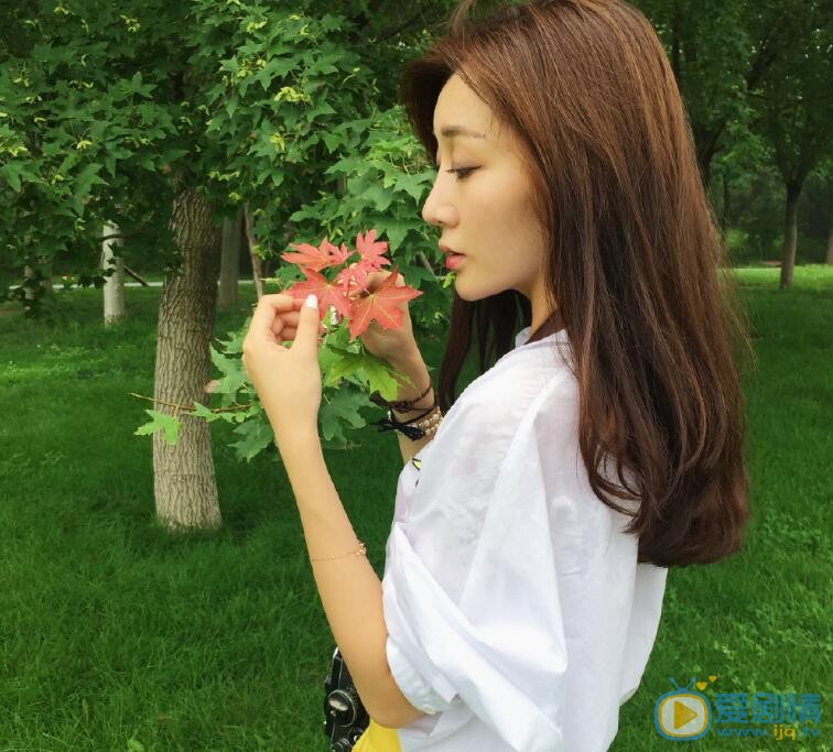 李小娇街拍写真 李小娇高清写真_李小娇高清剧照