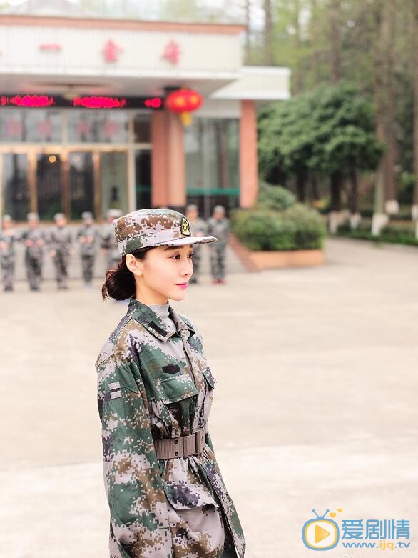 李小娇军装照 李小娇高清写真_李小娇高清剧照