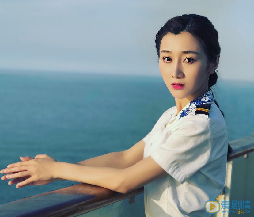 李小娇军装照 李小娇高清写真_李小娇高清剧照